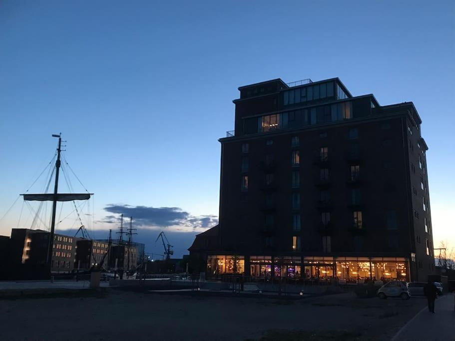 Meerblick, Balkon Und Private Sauna Im Historischen Getreidespeicher Wißmar Exterior foto