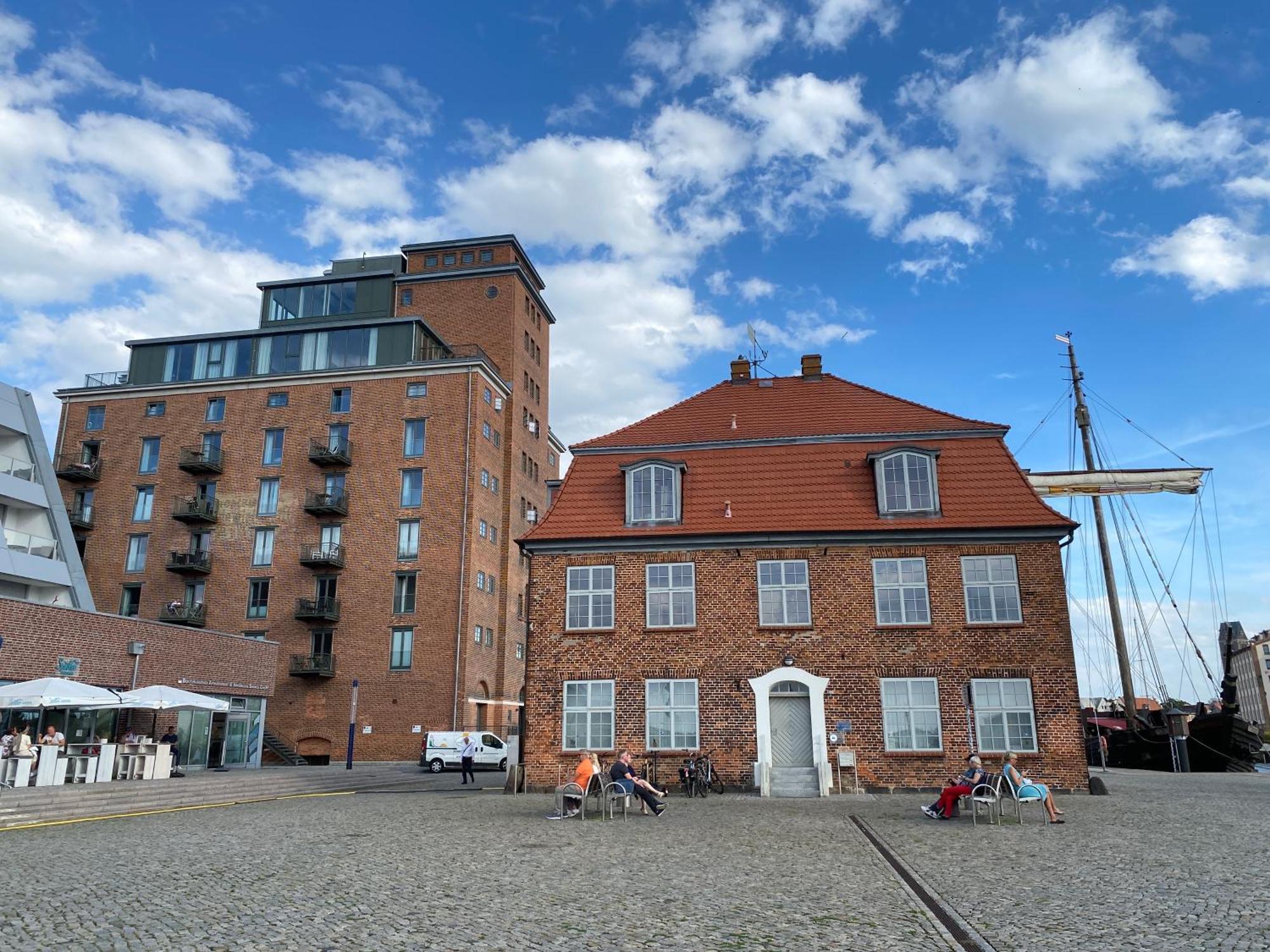 Meerblick, Balkon Und Private Sauna Im Historischen Getreidespeicher Wißmar Exterior foto